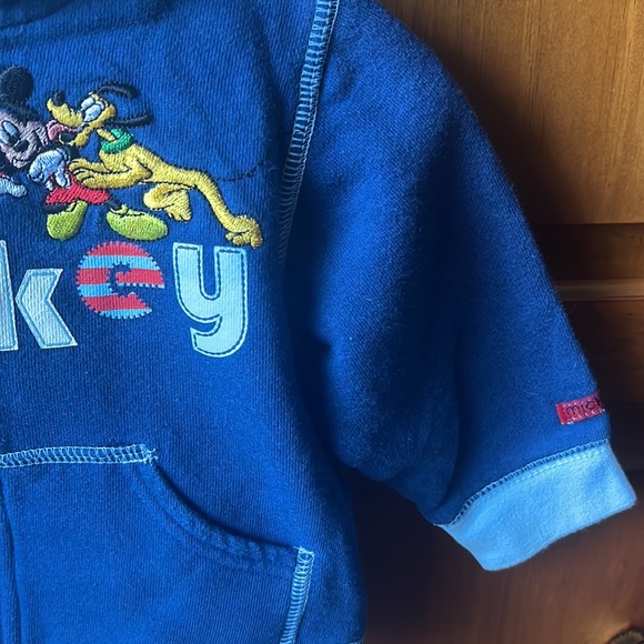 Mickey Mouse - Picture 9 of 14